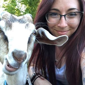 Meet your Posher, Laura